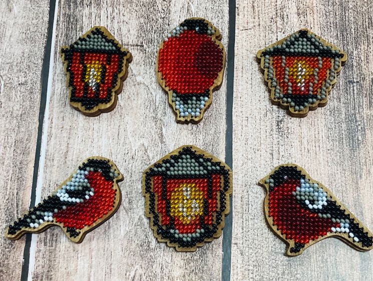 ИС-006 Набор для вышивания магнитных игрушек "Снегири и фонари", 6 штук, 4х5 см, фанера