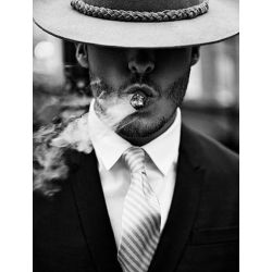 Мужчина с сигарой. Ag 814